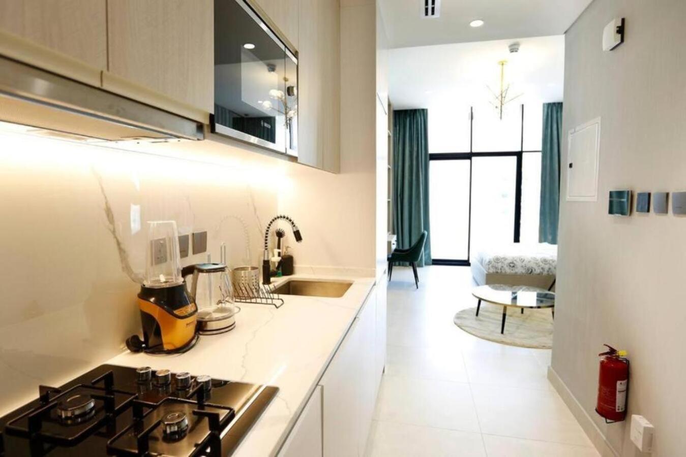 Brown Stone - Gardens Metro Station Westwood شقة *